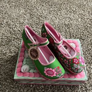 Hot chocolate design shoes